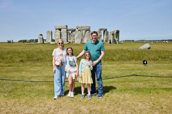 Small group tour from London to the Cotswolds, Stonehenge, and Bath, featuring historical sites and scenic villages, photo 8 | wizardtrip