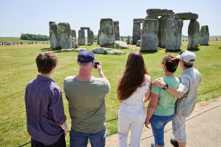 Small group tour from London to the Cotswolds, Stonehenge, and Bath, featuring historical sites and scenic villages, photo 11 | wizardtrip