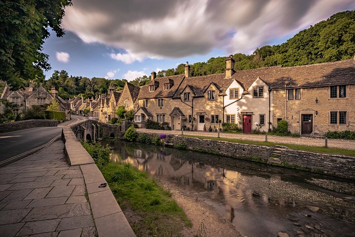 Small group tour from London to the Cotswolds, Stonehenge, and Bath, featuring historical sites and scenic villages, photo 13 | wizardtrip