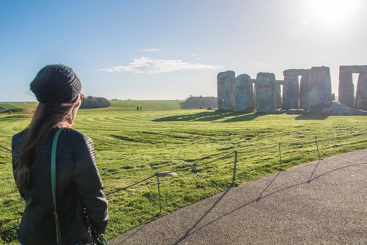 Small group tour from London to the Cotswolds, Stonehenge, and Bath, featuring historical sites and scenic villages, photo 14 | wizardtrip