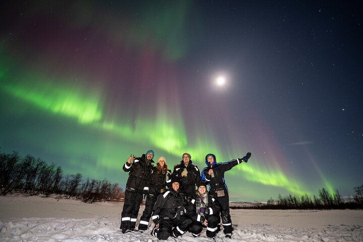 Passeio em pequenos grupos para caçar a Aurora Boreal perto de Tromsø, Noruega, com fotografia de retrato incluída, foto 13 | wizardtrip