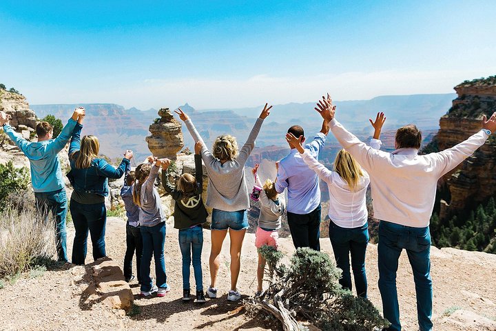 Passeio de Hummer no Parque Nacional do Grand Canyon, EUA, oferecendo miradouros cénicos e oportunidades fotográficas, foto 6 | wizardtrip