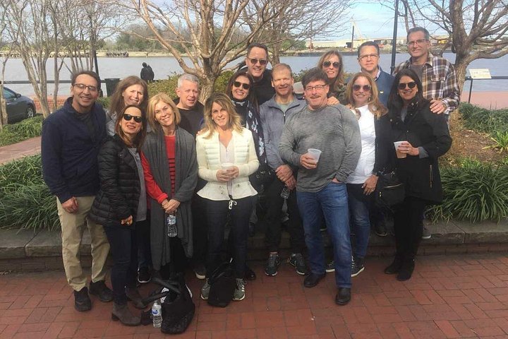 Un tour guiado a pie de comida e historia por las plazas históricas y River Street de Savannah, foto 15 | wizardtrip