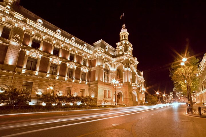 Explore Baku's blend of ancient history and modern marvels, from the Old City to the Flame Towers, photo 11 | wizardtrip