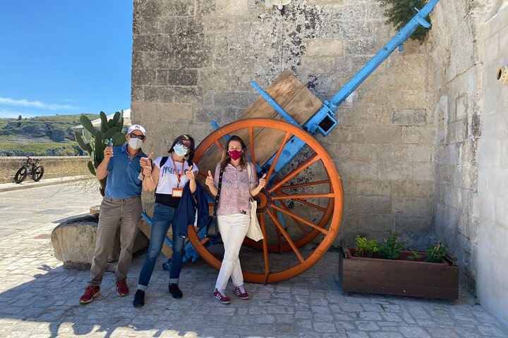 Privat guidad vandringstur som utforskar de antika Sassi-grottbostäderna och klippkyrkorna i Matera, Italien, foto 10 | wizardtrip