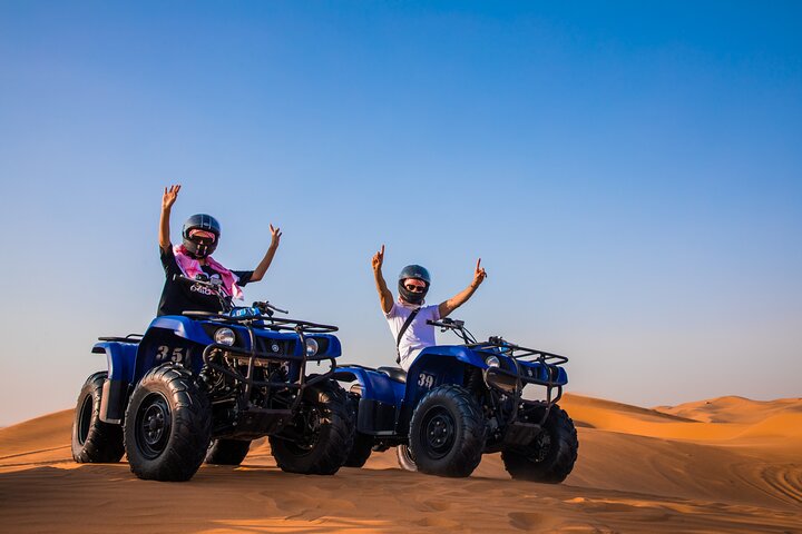 Vivez un safari désert palpitant à Dubaï avec dune bashing, balades à dos de chameau et sandboarding, photo 6 | wizardtrip