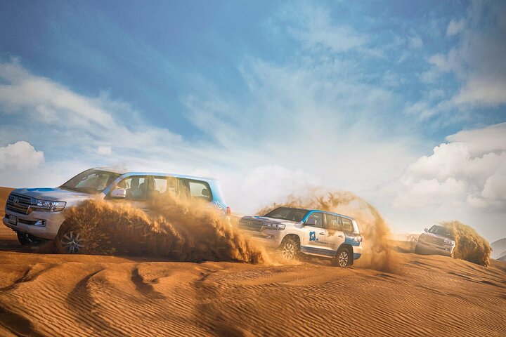 Vivez un safari désert palpitant à Dubaï avec dune bashing, balades à dos de chameau et sandboarding, photo 8 | wizardtrip