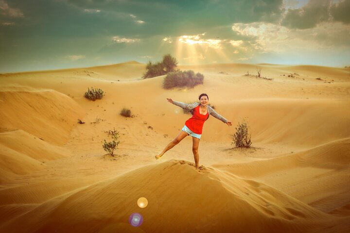 Experimente um emocionante safari no deserto em Dubai com dune bashing, passeios de camelo e jantar de churrasco no Al Khayma Camp, foto 7 | wizardtrip