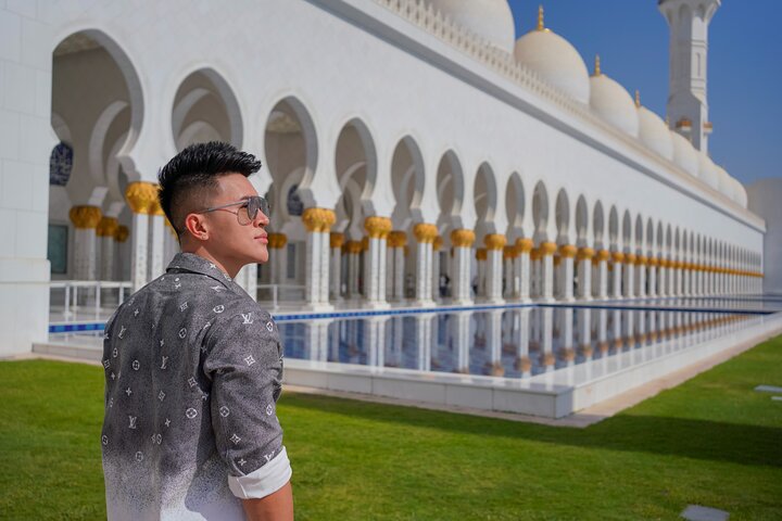 Guidet tur til Sheikh Zayed Grand Mosque i Abu Dhabi fra Dubai, der viser islamisk arkitektur og kunst, foto 13 | wizardtrip