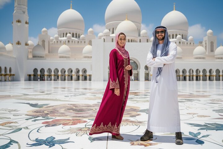 From Dubai: Abu Dhabi Grand Mosque, Palace, Etihad Towers & Lunch | wizardtrip