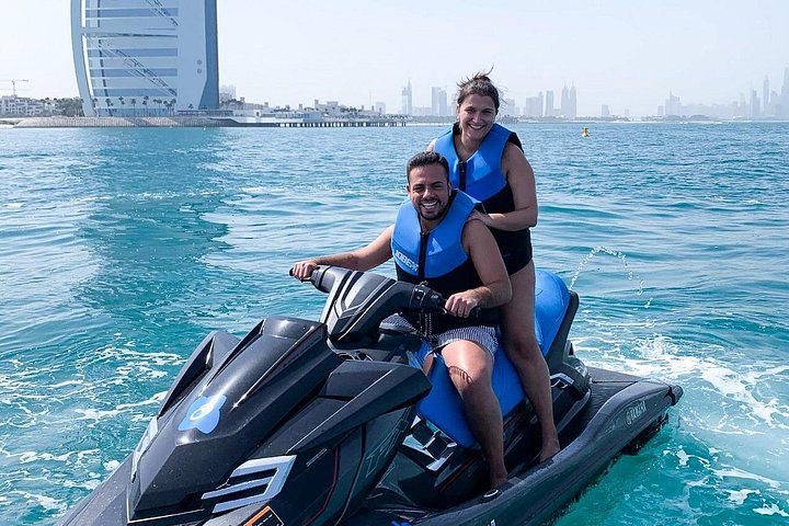Aventura de jet ski em Dubai com vistas do skyline da cidade e do Burj Al Arab, foto 15 | wizardtrip