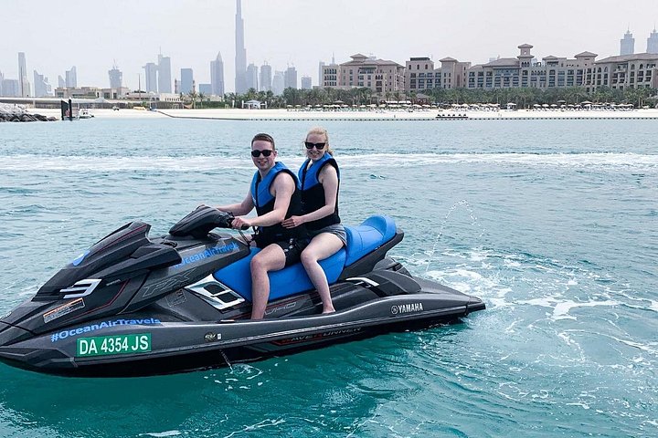Aventura de jet ski em Dubai com vistas do skyline da cidade e do Burj Al Arab, foto 16 | wizardtrip