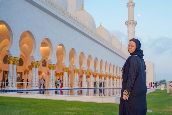 Day trip from Dubai to Abu Dhabi featuring the Grand Mosque and Louvre Museum, photo 17 | wizardtrip