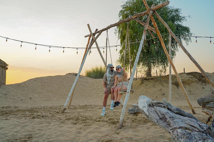 Avventura in quad nel deserto di Dubai con giri in cammello, cena BBQ e osservazione delle stelle, foto 15 | wizardtrip