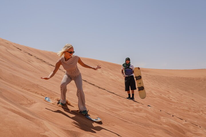 Overnattingstur i ørkenen i Dubai med sanddynedrift, kamelridning, BBQ-middag og stjernekikking, foto 6 | wizardtrip
