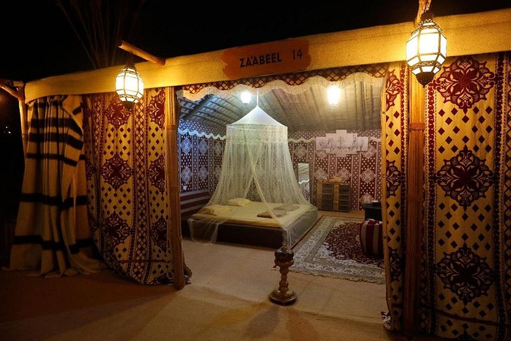 Overnattingstur i ørkenen i Dubai med sanddynedrift, kamelridning, BBQ-middag og stjernekikking, foto 13 | wizardtrip
