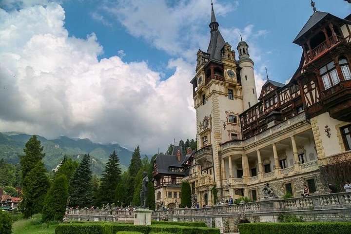 Tour met kleine groep naar Kasteel Bran, Fort Râșnov en Kasteel Peleș vanuit Brașov, Roemenië, foto 13 | wizardtrip