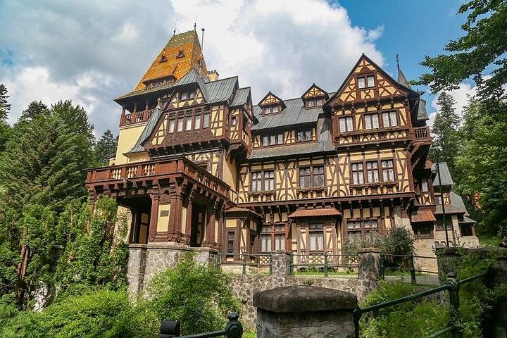 Tour met kleine groep naar Kasteel Bran, Fort Râșnov en Kasteel Peleș vanuit Brașov, Roemenië, foto 15 | wizardtrip