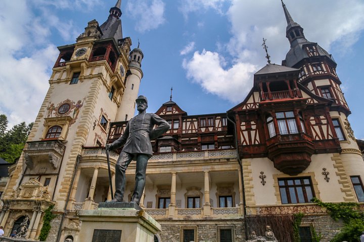 Tour met kleine groep naar Kasteel Bran, Fort Râșnov en Kasteel Peleș vanuit Brașov, Roemenië, foto 16 | wizardtrip