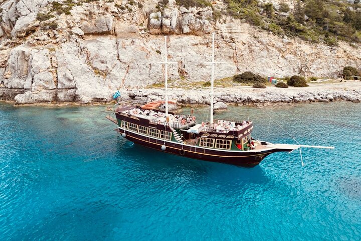 Sun & Sea 6 Hour All Inclusive Swimming Cruise with Greek BBQ & Unlimited Drinks | wizardtrip
