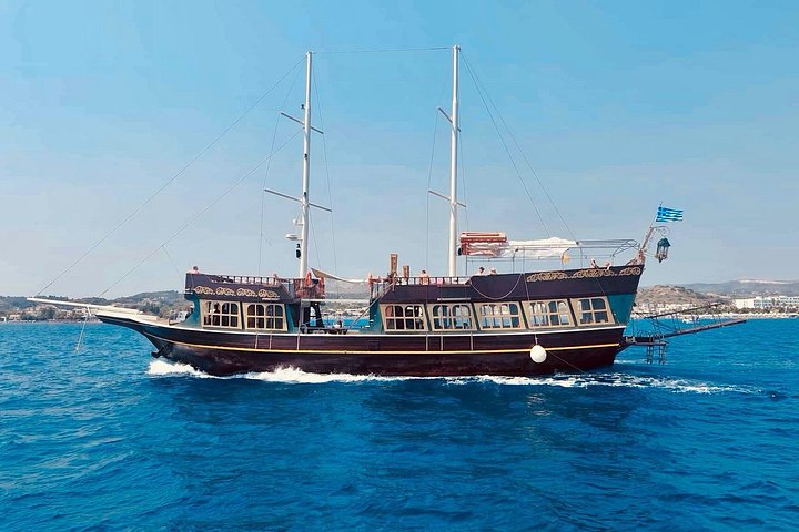 All-inclusive zwemcruise op Rhodos met Griekse BBQ, drankjes en stops bij prachtige baaien, foto 20 | wizardtrip
