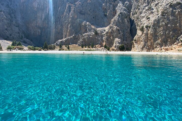 Hurtig bådtur fra Rhodos til Symi med badestop ved St. George's Bay, foto 23 | wizardtrip
