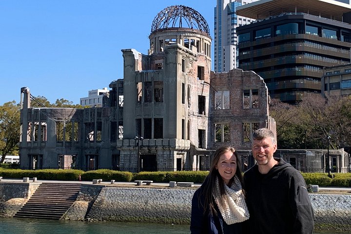 Privat guidad vandringstur till Hiroshimas historiska platser, inklusive Fredsmonumentmuseet och Hiroshimas slott, foto 18 | wizardtrip