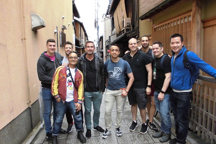 Esplora gli storici templi, santuari e quartieri delle geishe di Kyoto in un tour guidato a piedi personalizzato, foto 11 | wizardtrip
