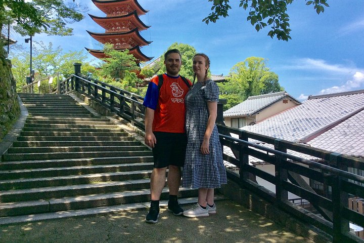 Privat guidet tur til Hiroshima Peace Memorial Park, Shukkeien Garden, Hiroshima slott og Miyajima Island med Itsukushima-helligdommen, foto 38 | wizardtrip