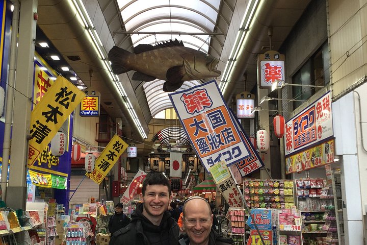 Um passeio a pé personalizado por Osaka, ruas vibrantes, mercados e locais históricos com um guia local, foto 12 | wizardtrip