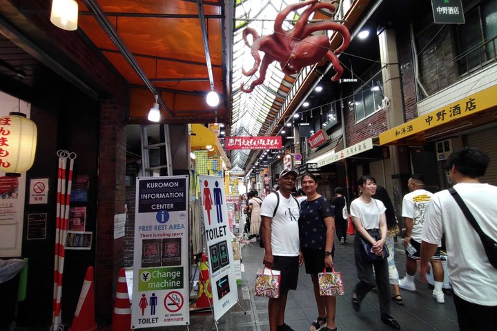 Um passeio a pé personalizado por Osaka, ruas vibrantes, mercados e locais históricos com um guia local, foto 17 | wizardtrip