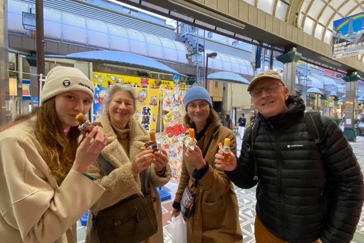 Um passeio a pé personalizado por Osaka, ruas vibrantes, mercados e locais históricos com um guia local, foto 25 | wizardtrip