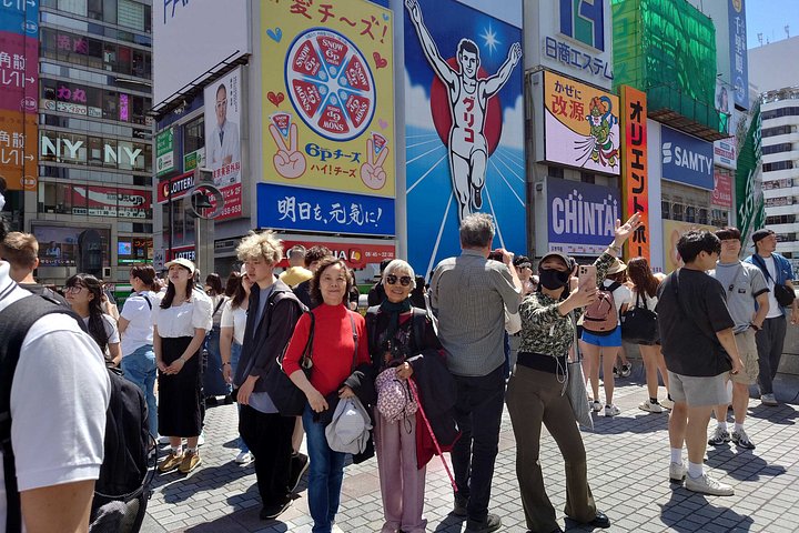 Um passeio a pé personalizado por Osaka, ruas vibrantes, mercados e locais históricos com um guia local, foto 30 | wizardtrip