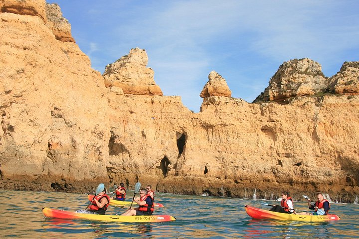 Excursion en kayak explorant les grottes marines et les formations rocheuses de Ponta da Piedade à Lagos, Portugal, photo 10 | wizardtrip