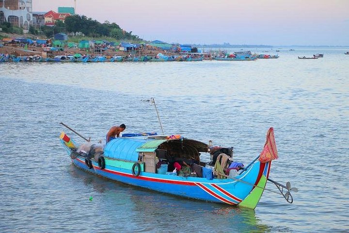 Disfrute de un crucero panorámico al atardecer por el río Mekong en Phnom Penh con bebidas ilimitadas y un guía, foto 12 | wizardtrip