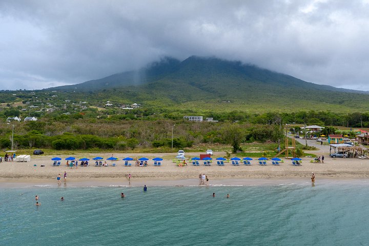 Excursion en catamaran et snorkeling de St. Kitts à Nevis, avec plages et vie marine, photo 10 | wizardtrip