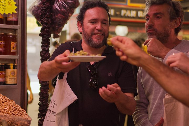 Um tour gastronômico em Málaga explorando tapas, mercados locais e ruas históricas, foto 8 | wizardtrip