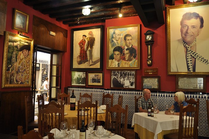 Een begeleide tour die de wijn- en tapascultuur van Malaga verkent, met lokale gerechten en historische bezienswaardigheden, foto 11 | wizardtrip