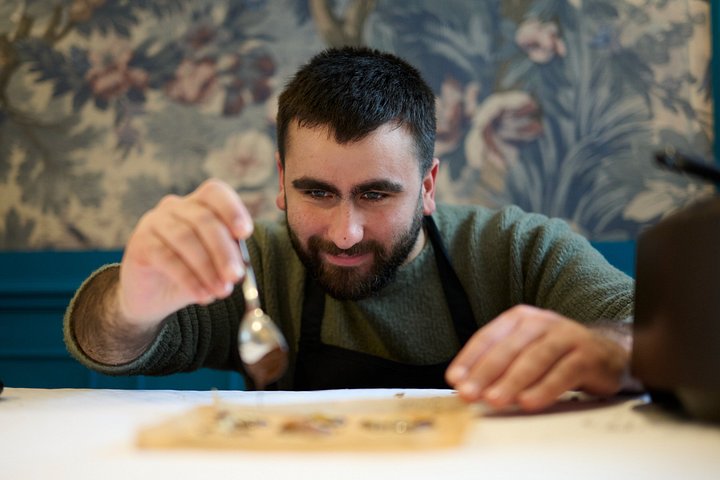 Praktischer Workshop zur Herstellung belgischer Pralinen in Brüssel, bei dem Pralinen und "Mendiants" kreiert werden, Foto 7 | wizardtrip