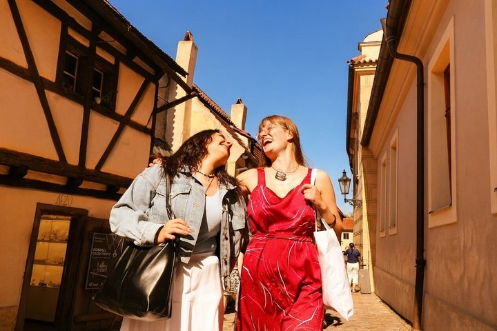 Visita guiada a pie por el Castillo de Praga, incluyendo la Catedral de San Vito y el Callejón del Oro, foto 27 | wizardtrip