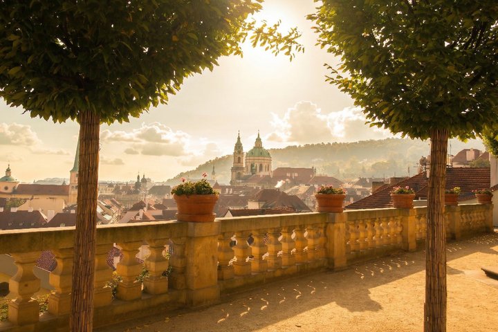 Visita guiada a pie por el Castillo de Praga, incluyendo la Catedral de San Vito y el Callejón del Oro, foto 29 | wizardtrip