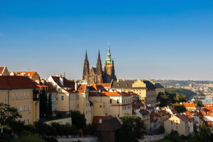 Visita guiada a pie por el Castillo de Praga, incluyendo la Catedral de San Vito y el Callejón del Oro, foto 30 | wizardtrip