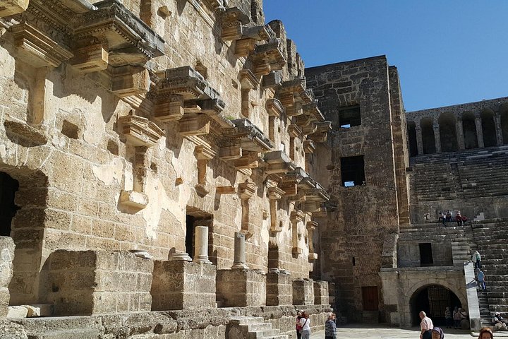 Antikke ruiner og naturlige fossefall på en historisk tur fra Antalya, Tyrkia, foto 9 | wizardtrip