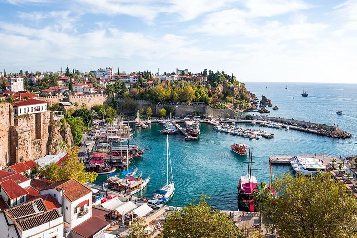 Tour della Città di Antalya: 3 Cascate e Gita in Barca con Biglietti Inclusi | wizardtrip