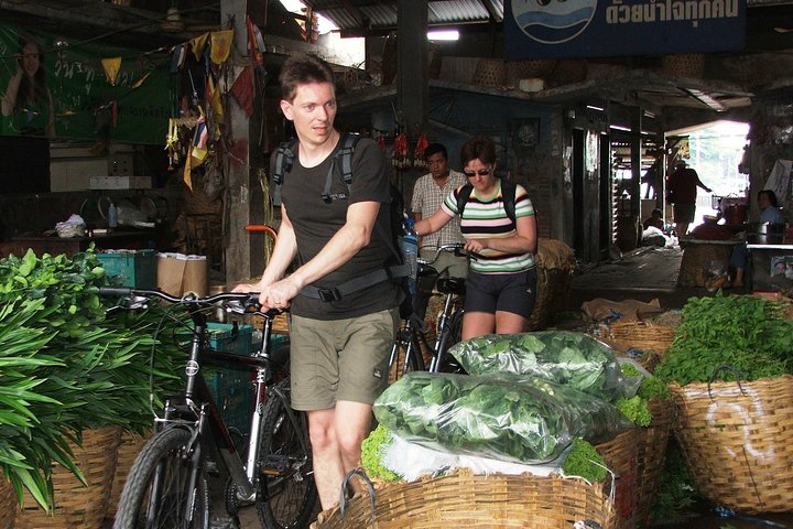 Um passeio guiado de bicicleta pelos vibrantes bairros de Chinatown e Thonburi em Banguecoque, foto 9 | wizardtrip