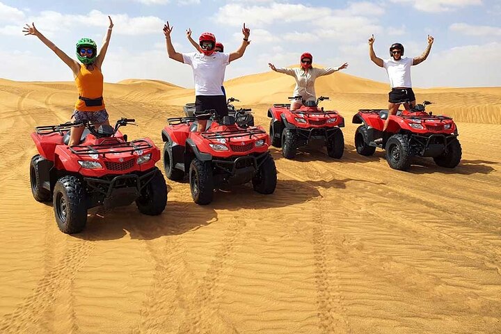 Ökensafari i Dubai med sanddyns-körning, fyrhjuling, kamelridning och lägerunderhållning, foto 9 | wizardtrip
