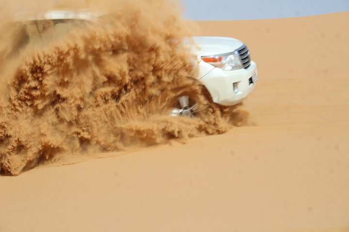 Ökensafari i Dubai med sanddyns-körning, fyrhjuling, kamelridning och lägerunderhållning, foto 17 | wizardtrip