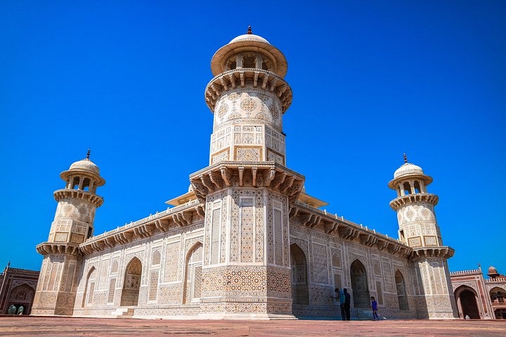Privé begeleide tour van Agra's iconische Taj Mahal, Fort Agra, Baby Taj en Mehtab Bagh, foto 8 | wizardtrip