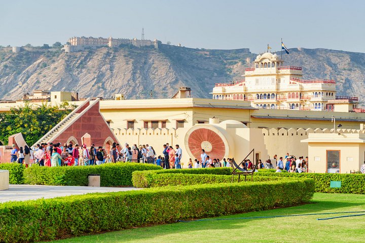 Day trip to Jaipur from Delhi, featuring forts, palaces, and cultural sites, photo 8 | wizardtrip