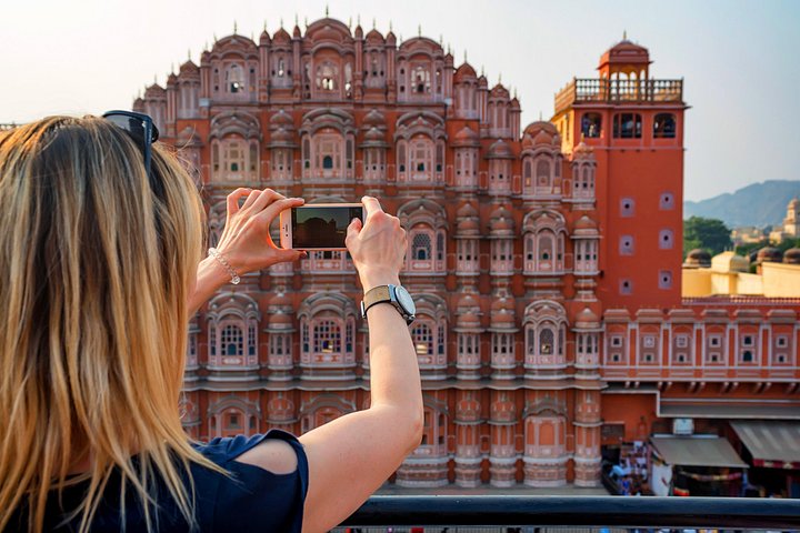 Day trip to Jaipur from Delhi, featuring forts, palaces, and cultural sites, photo 9 | wizardtrip